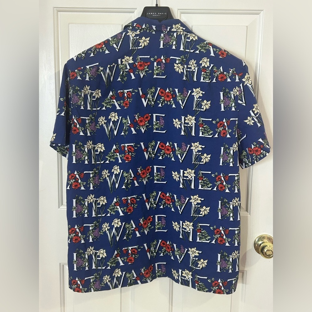 J. Crew Men’s Large Heat Wave Spell Out Hawaiian Shirt - Picture 2 of 7
